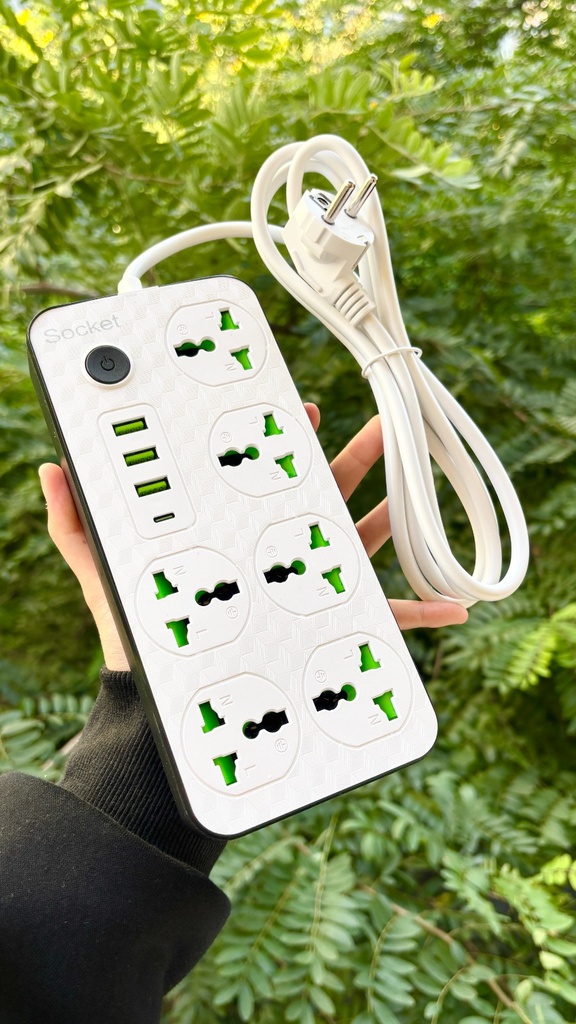 2000W POWER SOCKET WITH USB 2M 6 SOCKETS 3 USB-A 1 USB-C